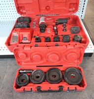 Milwaukee 2676-22  Knockout Tool with  2 1/2