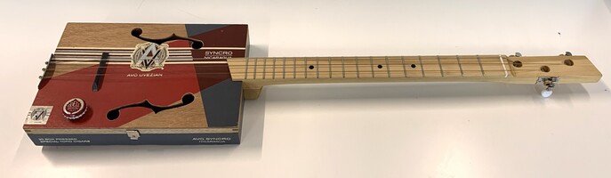 Avo Uvezian Ellbogen Cigar Wooden Box Guitar