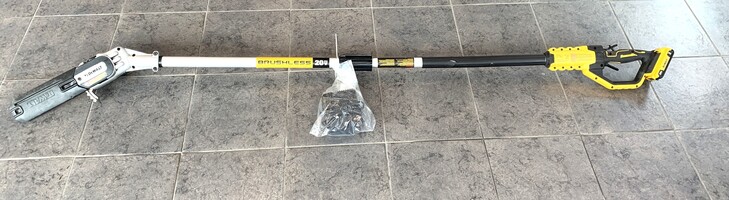  DeWalt DCPS620 Pole Saw with Battery and Charger