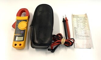  Fluke 322 Clamp Meter with Leads and Case 